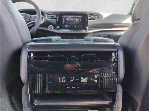 Used 2022 Jeep Wagoneer Series I image 19