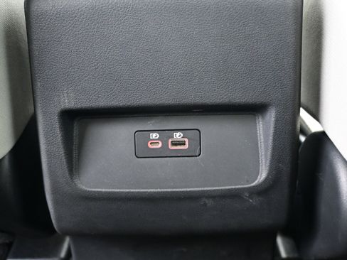 Used 2025 Nissan Frontier SV image 14