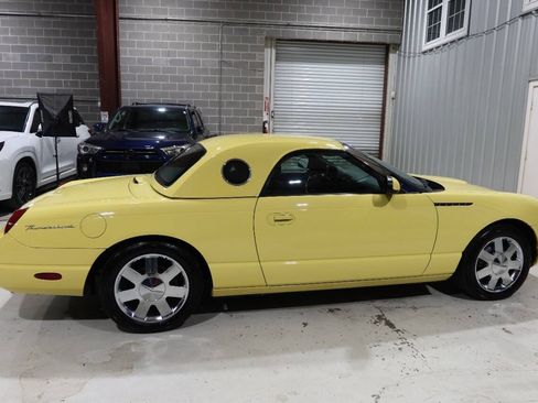 Used 2002 Ford Thunderbird RWD image 6