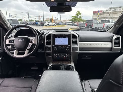 Used 2019 Ford F250 Lariat w/ Lariat Ultimate Package AWD/4WD image 23