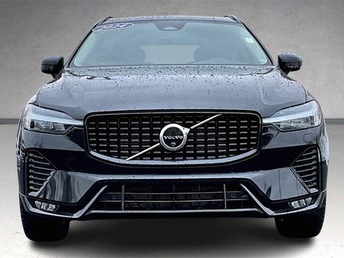 Used 2024 Volvo XC60 B5 Plus w/ Protection Package Premier image 2