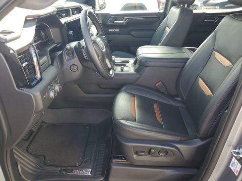 Used 2023 GMC Sierra 1500 AT4 w/ AT4 Preferred Package image 17