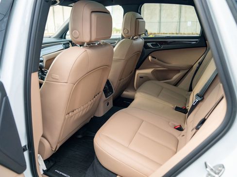 New 2026 Porsche Macan image 24