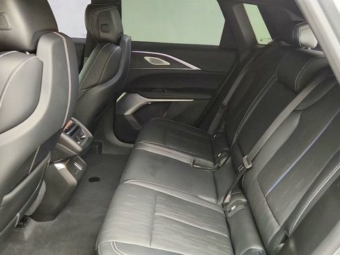 Used 2024 Cadillac Lyriq Sport AWD/4WD image 20