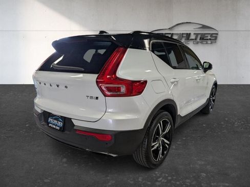 Used 2019 Volvo XC40 T5 R-Design AWD/4WD image 10