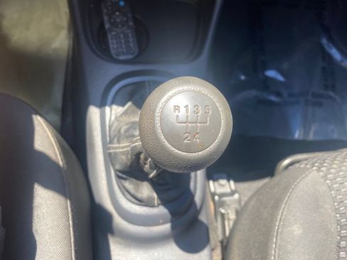 Used 2011 Hyundai Accent GL FWD image 15