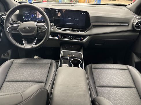 Used 2025 Chevrolet Equinox LT w/ Convenience Package II image 22