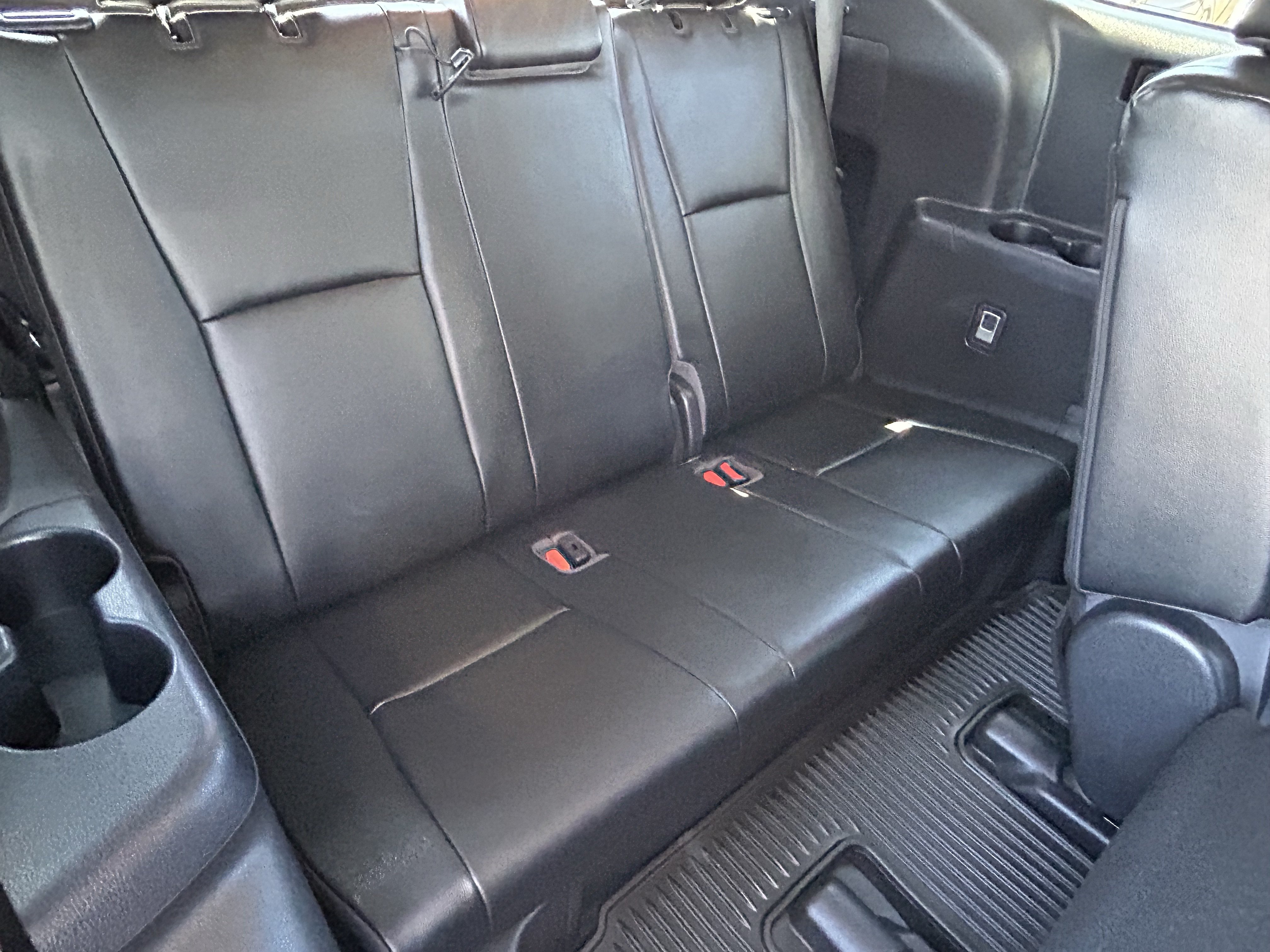 Used 2023 Toyota Highlander XLE FWD image 13
