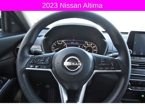 Used 2023 Nissan Altima 2.5 SV image 15