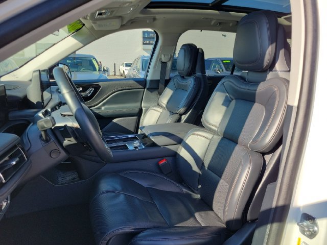 Used 2025 Lincoln Aviator Reserve w/ Equipment Group 201A AWD/4WD image 5