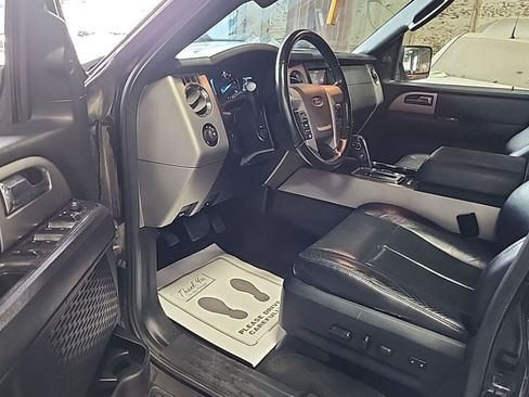 Used 2017 Ford Expedition Max Limited AWD/4WD image 2