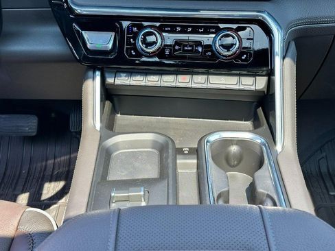 New 2026 GMC Sierra 2500 Denali w/ Denali Reserve Package AWD/4WD image 10