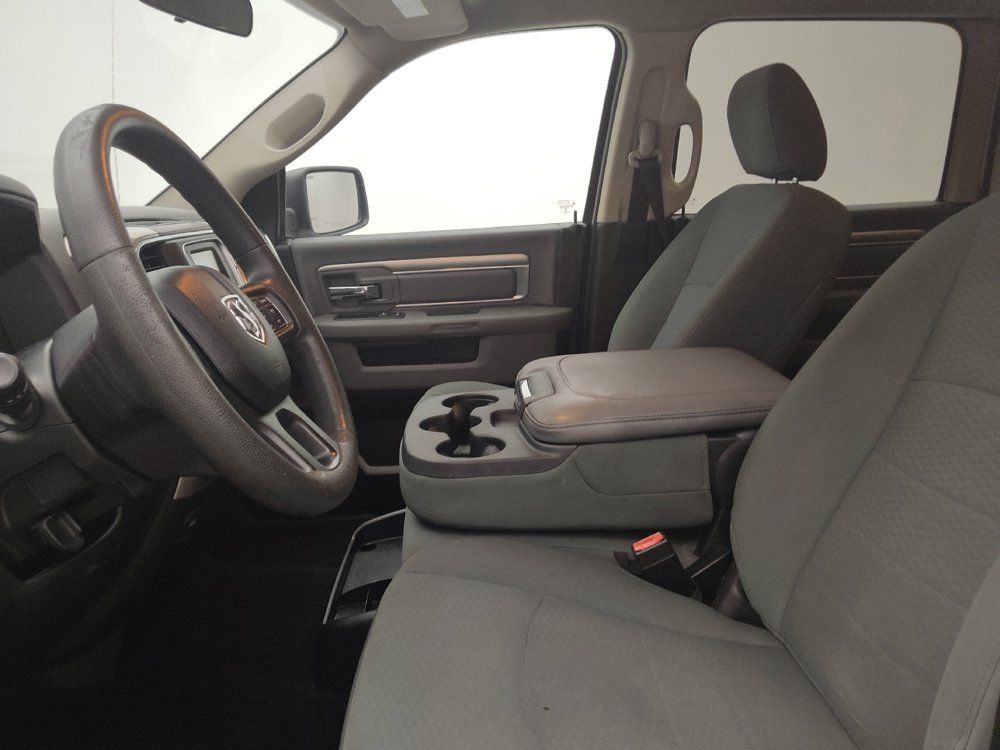Used 2019 RAM 1500 Classic SLT RWD image 17