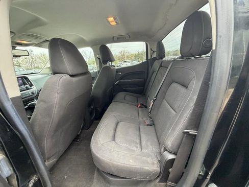 Used 2015 GMC Canyon SLE image 12