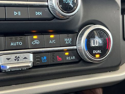 Used 2023 Ford Expedition Limited image 29