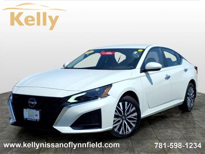 Used 2023 Nissan Altima 2.5 SV