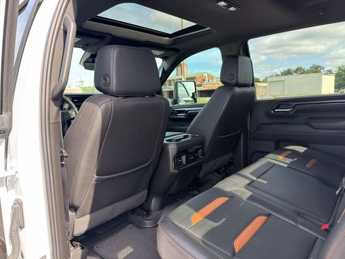 Used 2024 GMC Sierra 2500 AT4 w/ AT4 Premium Plus Package AWD/4WD image 13