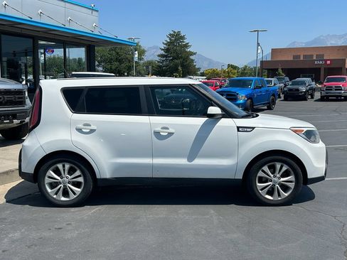 Used 2015 Kia Soul + FWD image 2