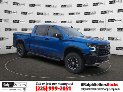 Used 2024 Chevrolet Silverado 1500 ZR2 w/ Technology Package AWD/4WD image 1
