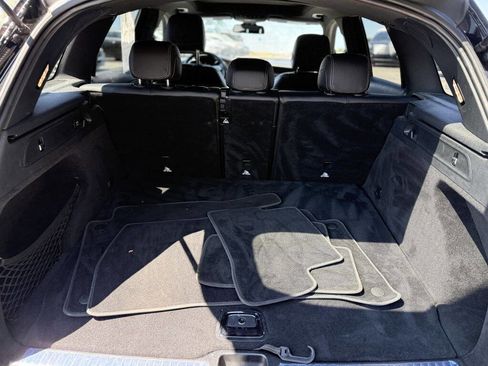 Used 2017 Mercedes-Benz GLC 300 w/ Premium 1 Package image 18