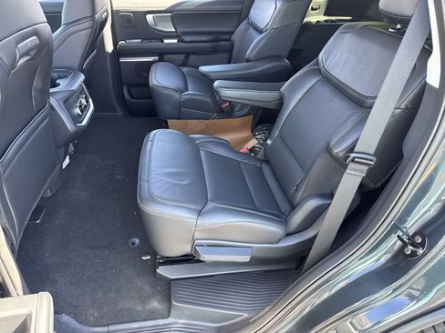 New 2025 Ford Expedition Platinum w/ Driver's Package image 18