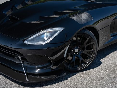 Used 2014 SRT Viper SRT-10 w/ Advanced Aerodynamics Package RWD image 7
