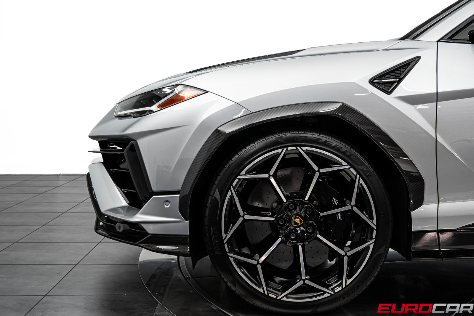 Used 2024 Lamborghini Urus Performante AWD/4WD image 17