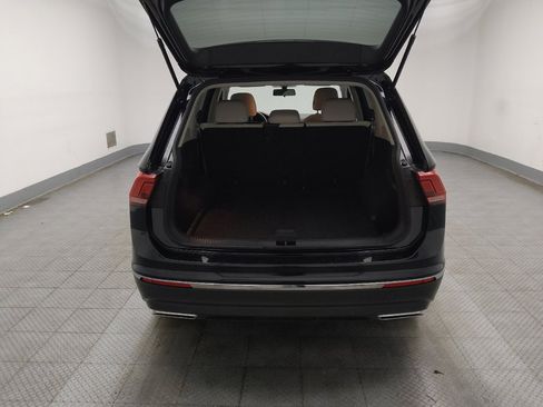 Used 2021 Volkswagen Tiguan SEL AWD/4WD image 29