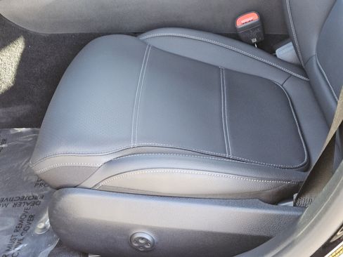 Certified 2025 Mercedes-Benz C 300 Sedan image 25