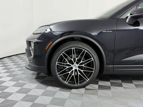 Certified 2026 Porsche Macan Electric RWD image 13