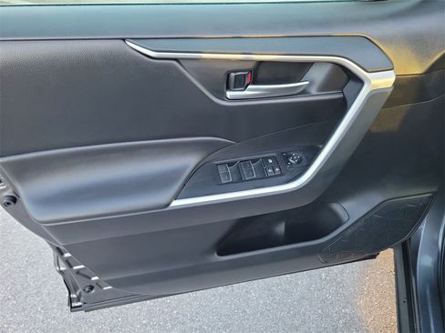 Used 2024 Toyota RAV4 XLE image 16