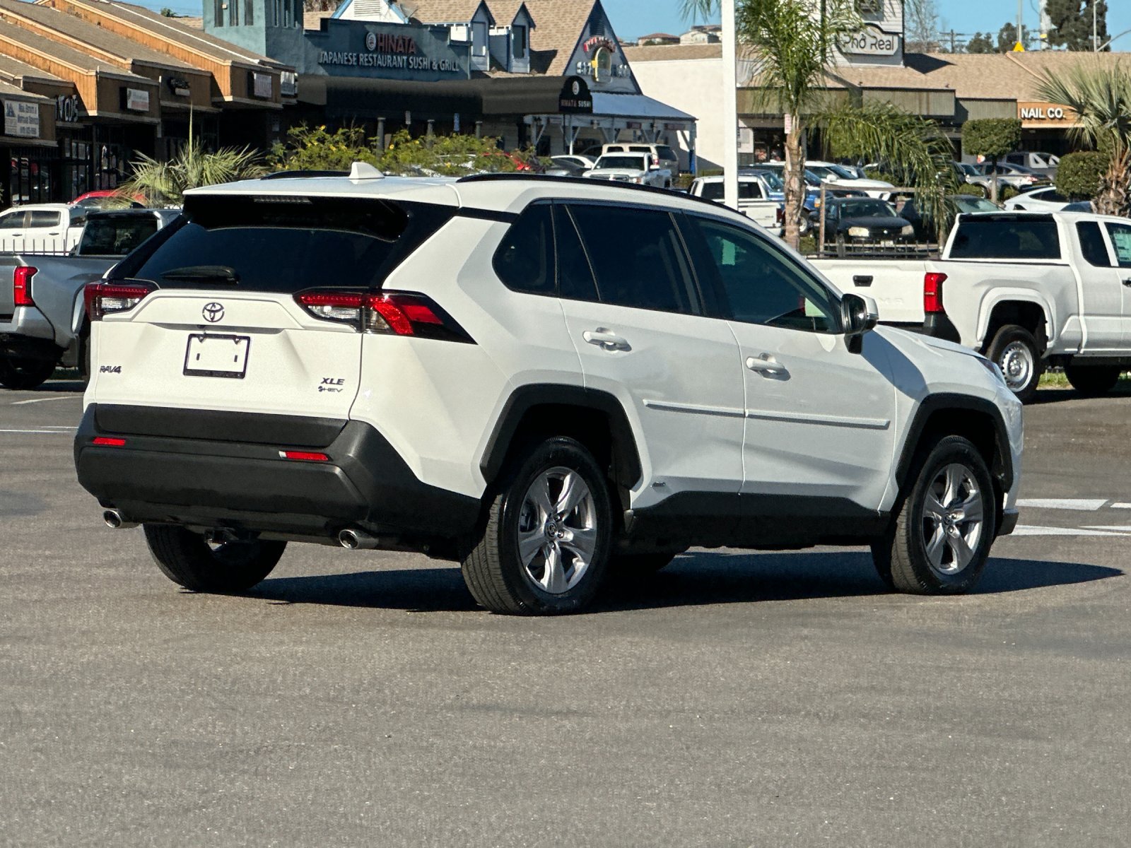 Used 2025 Toyota RAV4 XLE AWD/4WD image 5