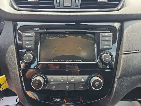 Used 2020 Nissan Rogue S AWD/4WD image 22