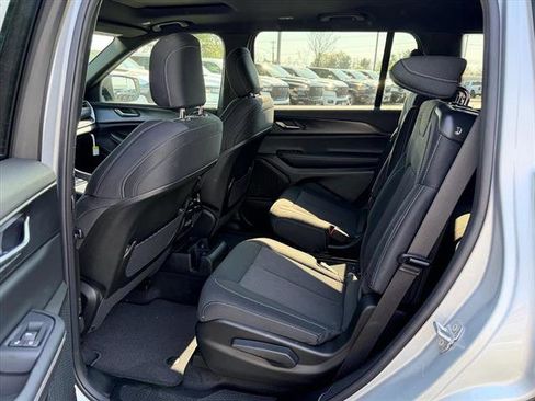 New 2026 Jeep Grand Cherokee L 4WD image 6