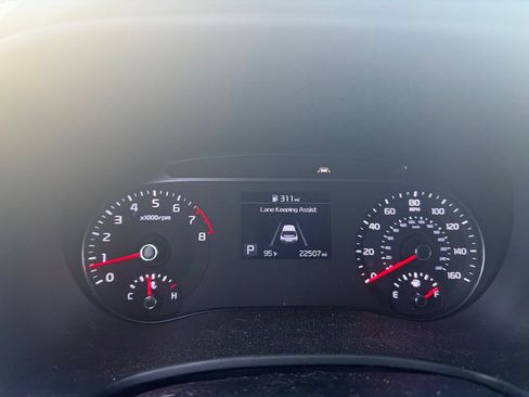 Used 2021 Kia Soul GT-Line FWD image 2