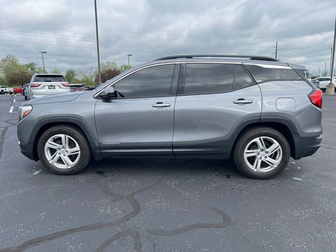 Used 2018 GMC Terrain SLE w/ Driver Convenience Package FWD image 3