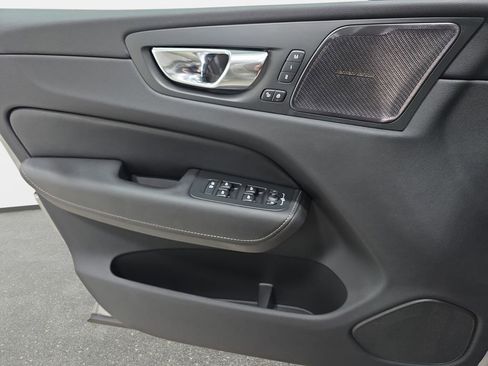 Used 2022 Volvo XC60 B5 Inscription w/ Advanced Package AWD/4WD image 26