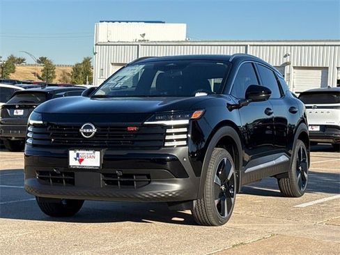 New 2026 Nissan Kicks SR image 4