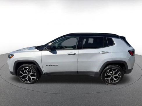 Used 2025 Jeep Compass Limited AWD/4WD image 14
