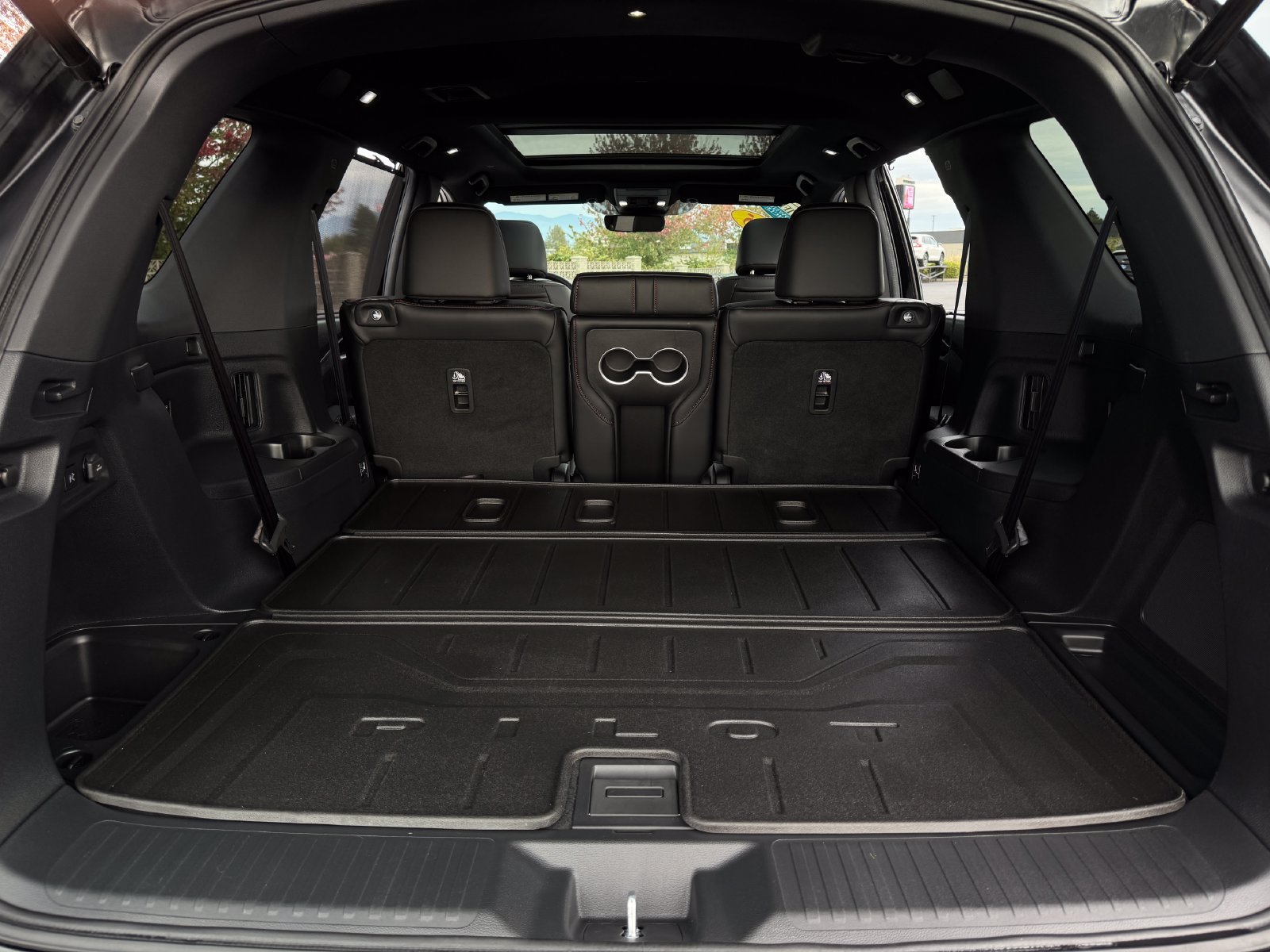 Certified 2025 Honda Pilot Black Edition image 30