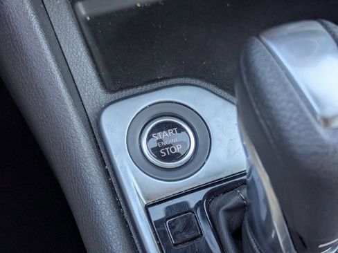 Used 2024 Nissan Sentra SV image 14