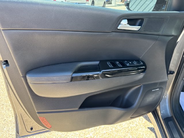 Used 2018 Kia Sportage SX FWD image 10