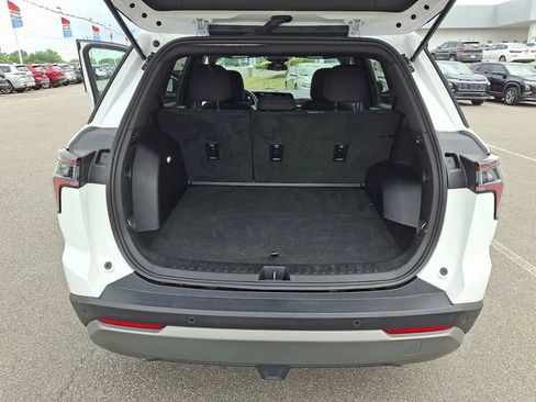 Used 2025 Chevrolet Equinox LT AWD/4WD image 29