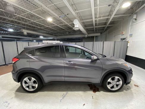 Used 2022 Honda HR-V LX image 27