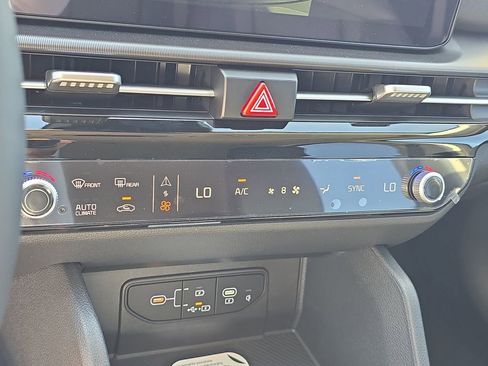 New 2026 Kia Sportage EX image 25