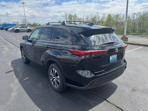Used 2022 Toyota Highlander XLE image 5
