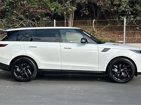 Certified 2025 Land Rover Range Rover Sport SE image 6