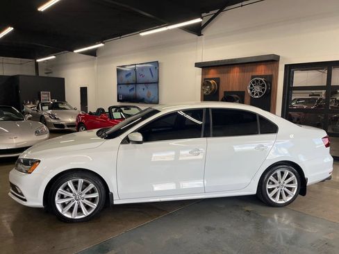 Used 2017 Volkswagen Jetta S FWD image 3