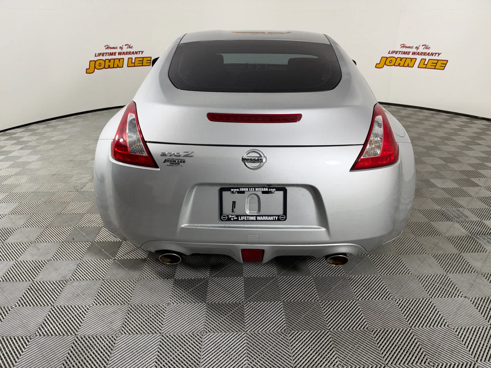 Used 2014 Nissan 370Z Coupe RWD image 4