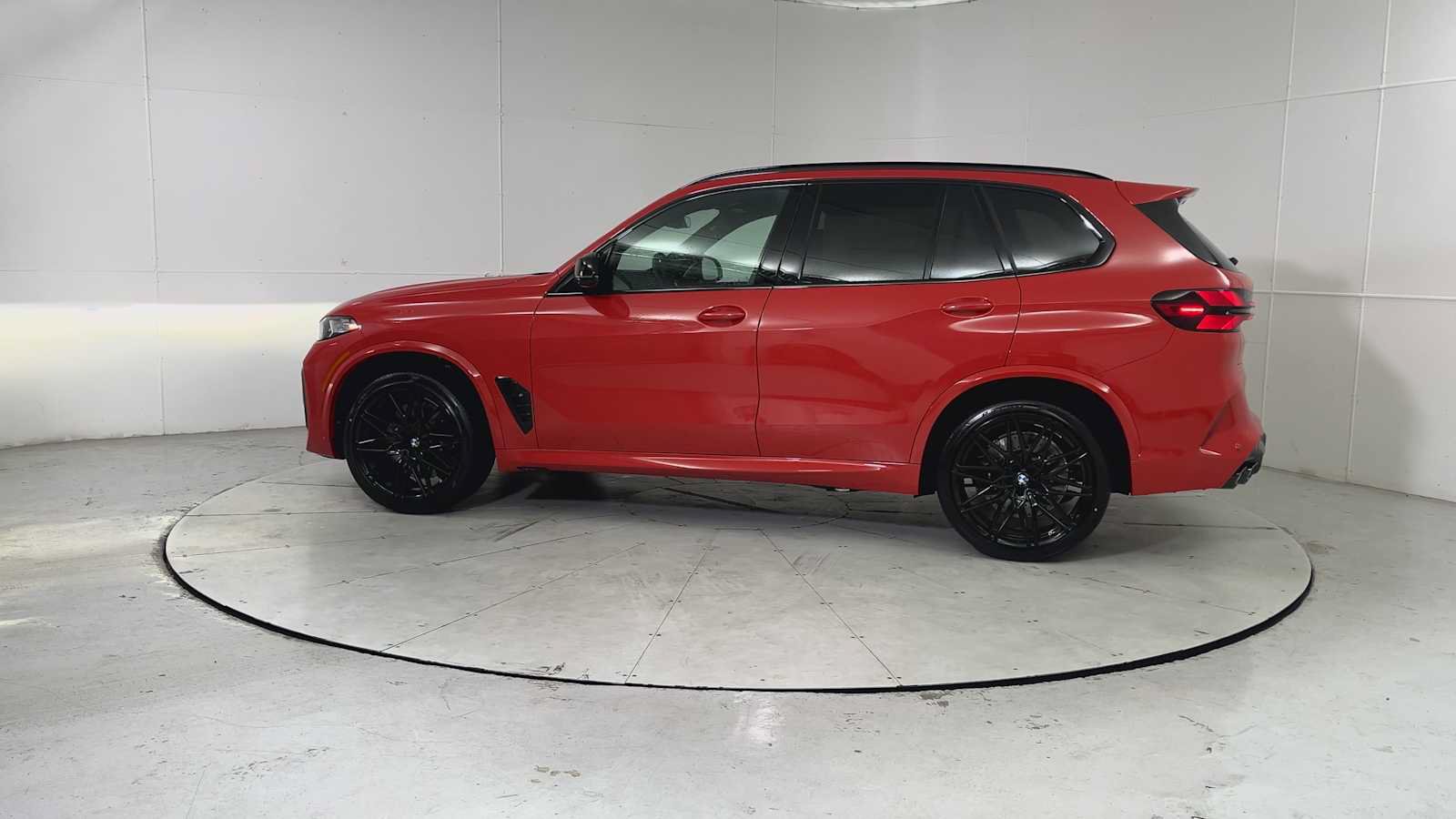 New 2026 BMW X5 M Competition w/ Executive Package AWD/4WD image 4